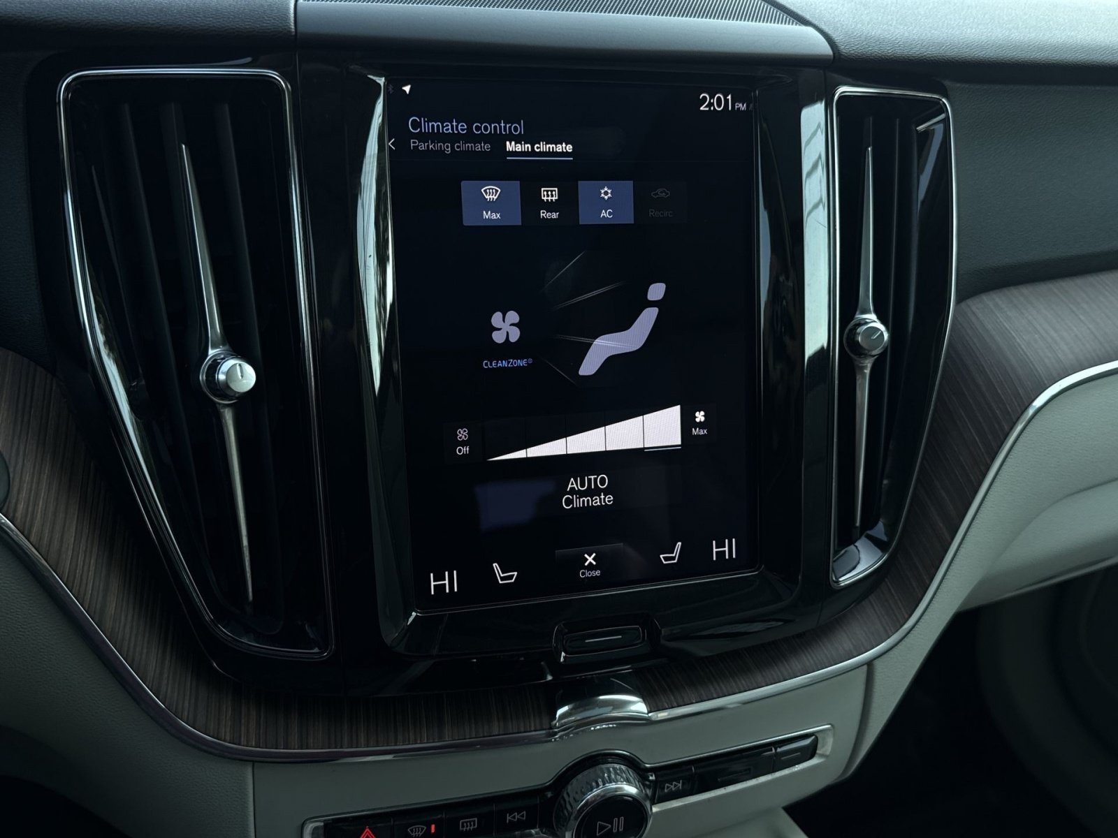 Used 2021 Volvo XC60 T5 Momentum w/ Climate Package AWD/4WD image 20