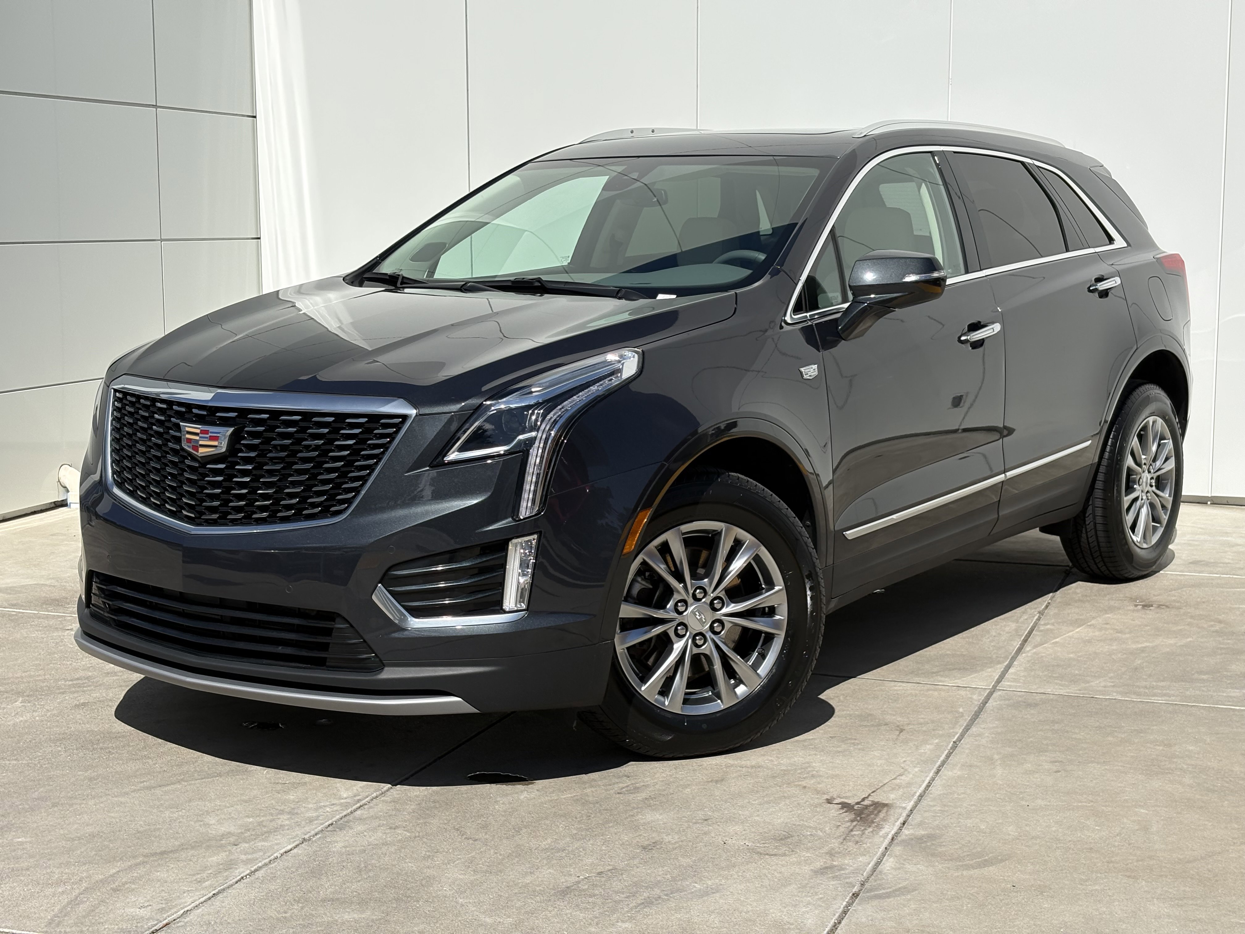 Certified 2023 Cadillac XT5 Premium Luxury w/ LPO, Floor Liner Package image 2