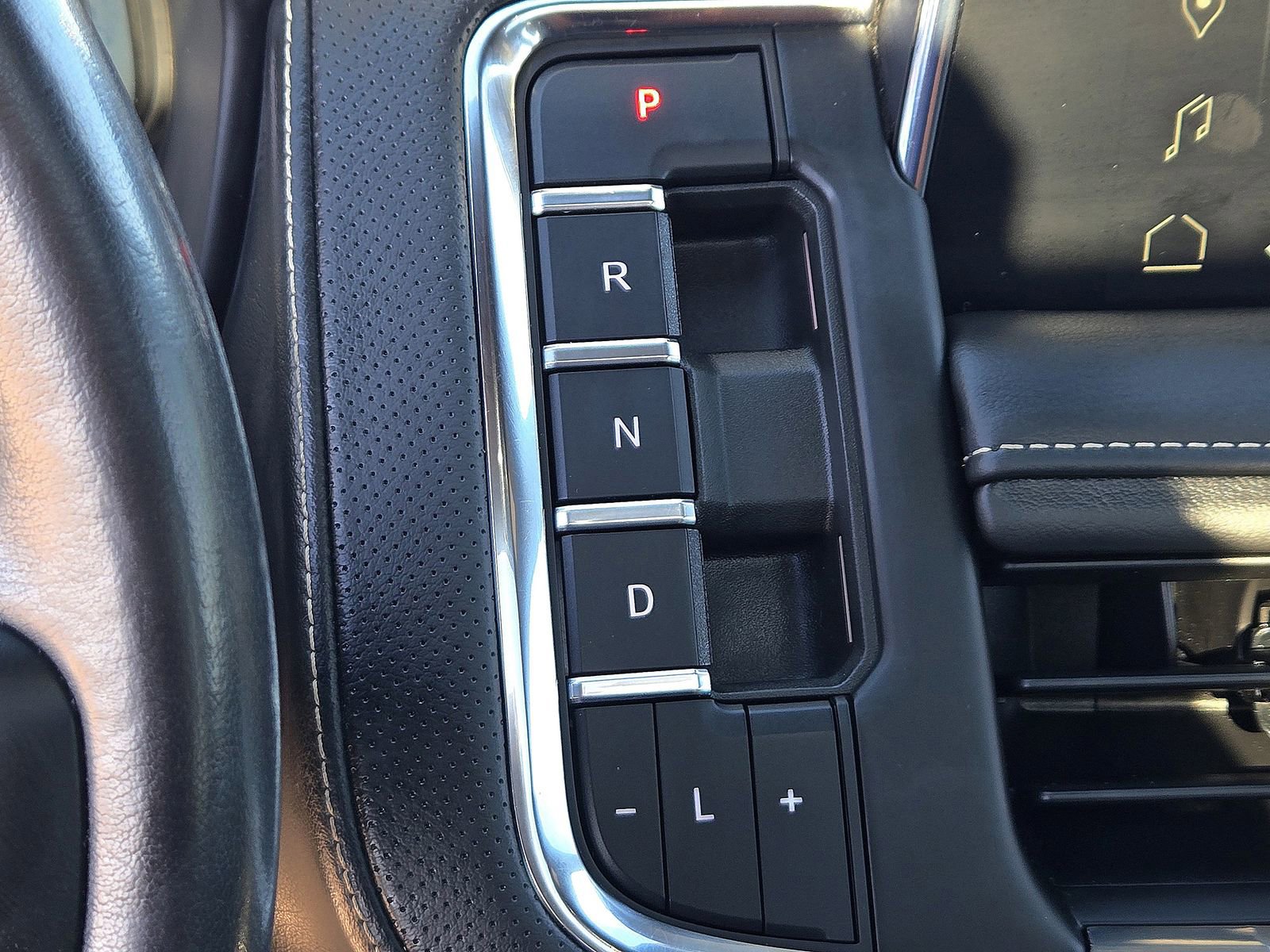 Used 2022 GMC Yukon SLT w/ SLT Luxury Package image 23