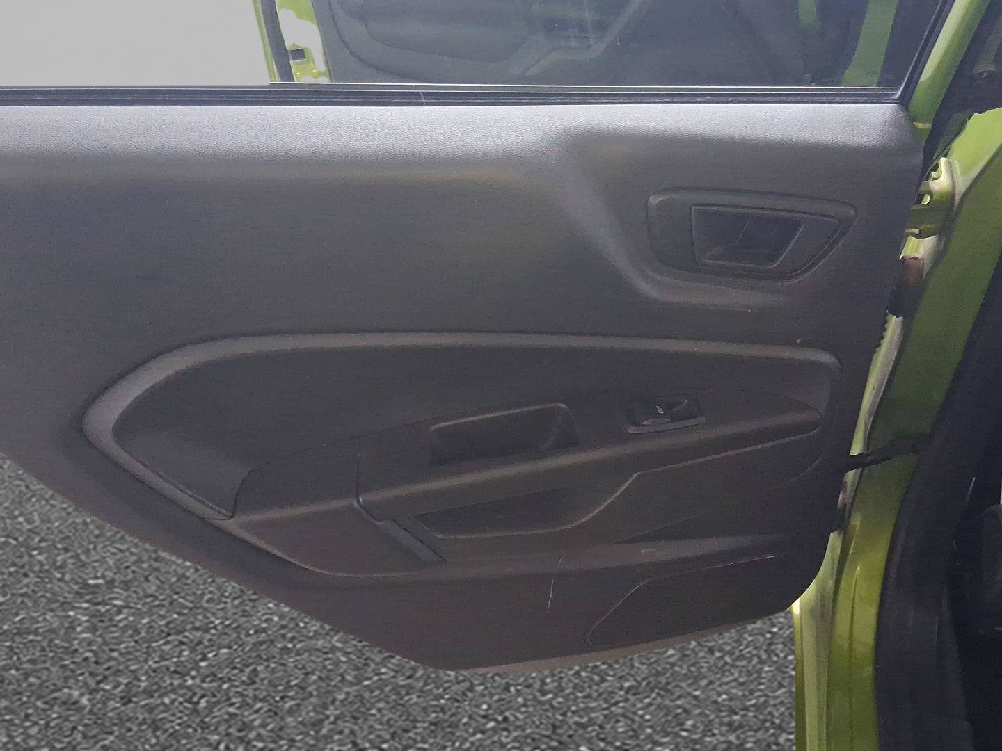 Used 2019 Ford Fiesta SE FWD image 12