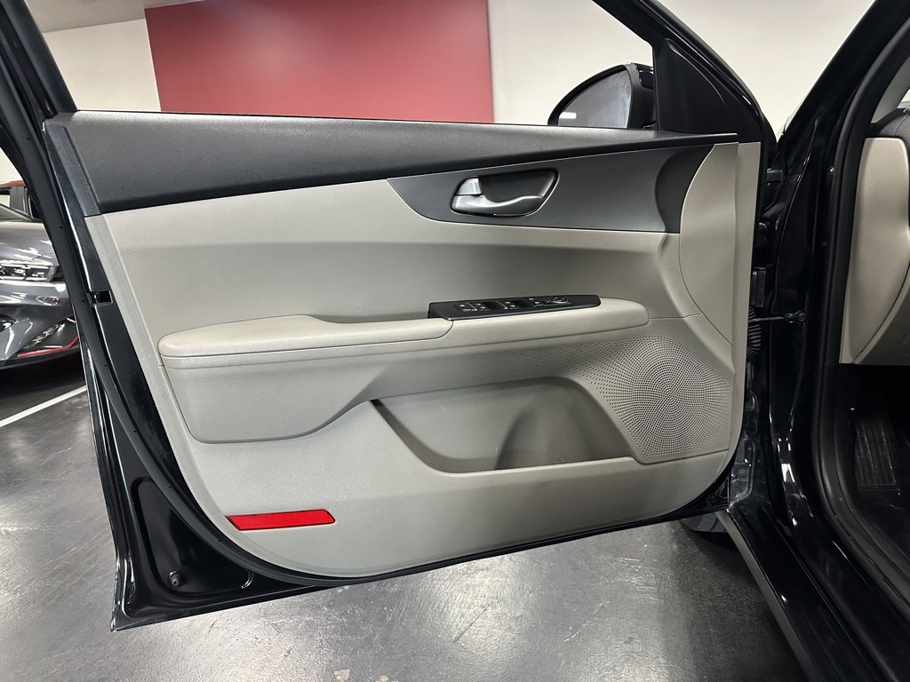 Used 2021 Kia Forte LXS image 13