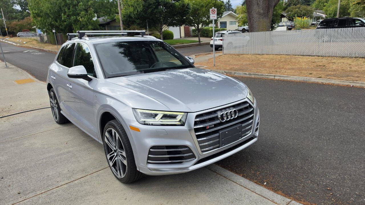 Used 2018 Audi SQ5 Premium Plus w/ Navigation Package AWD/4WD image 3