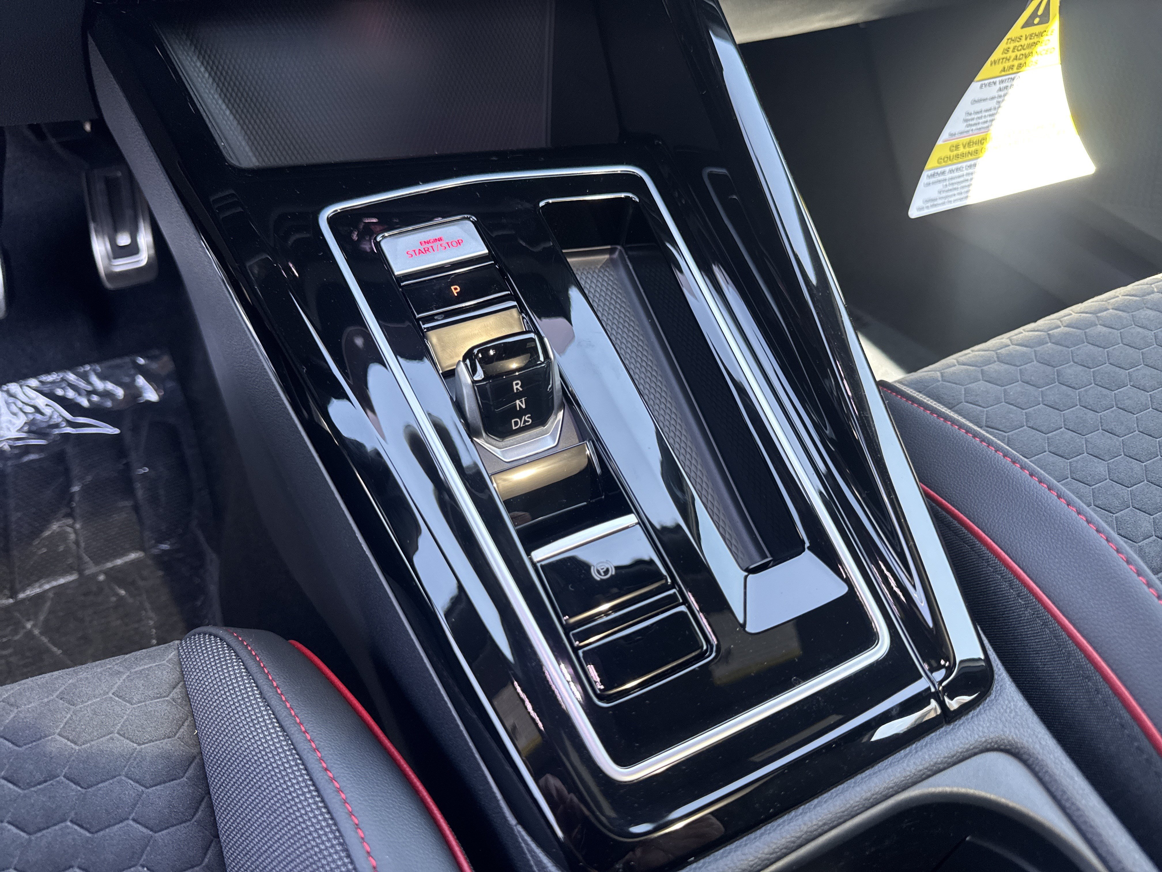 New 2026 Volkswagen Golf SE FWD image 28