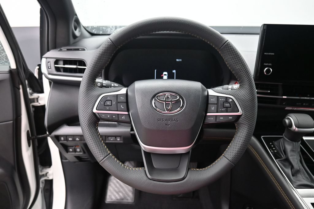 Certified 2026 Toyota Sienna XLE Woodland Edition AWD/4WD image 15