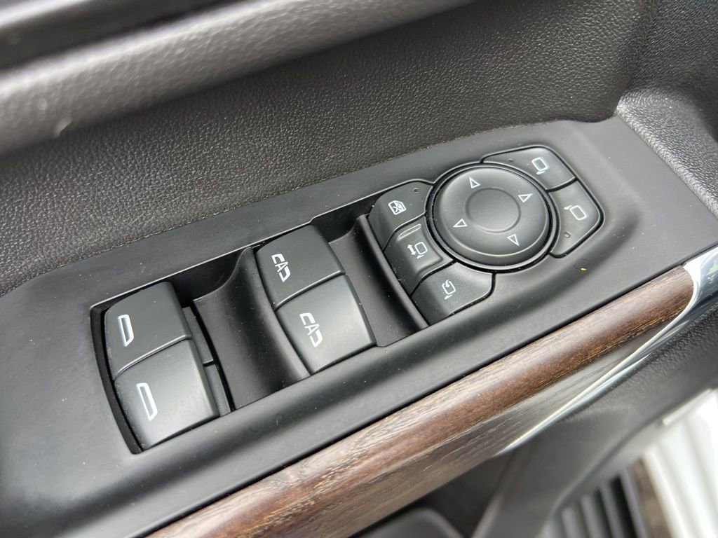 Used 2022 GMC Sierra 2500 Denali w/ Denali Ultimate Package image 11