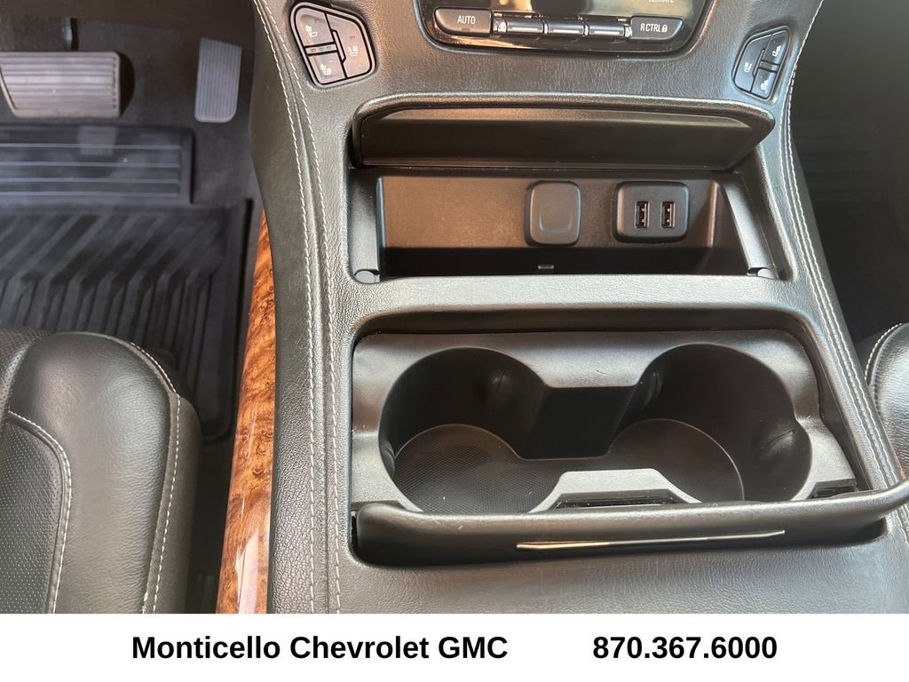 Used 2019 Chevrolet Suburban Premier AWD/4WD image 22