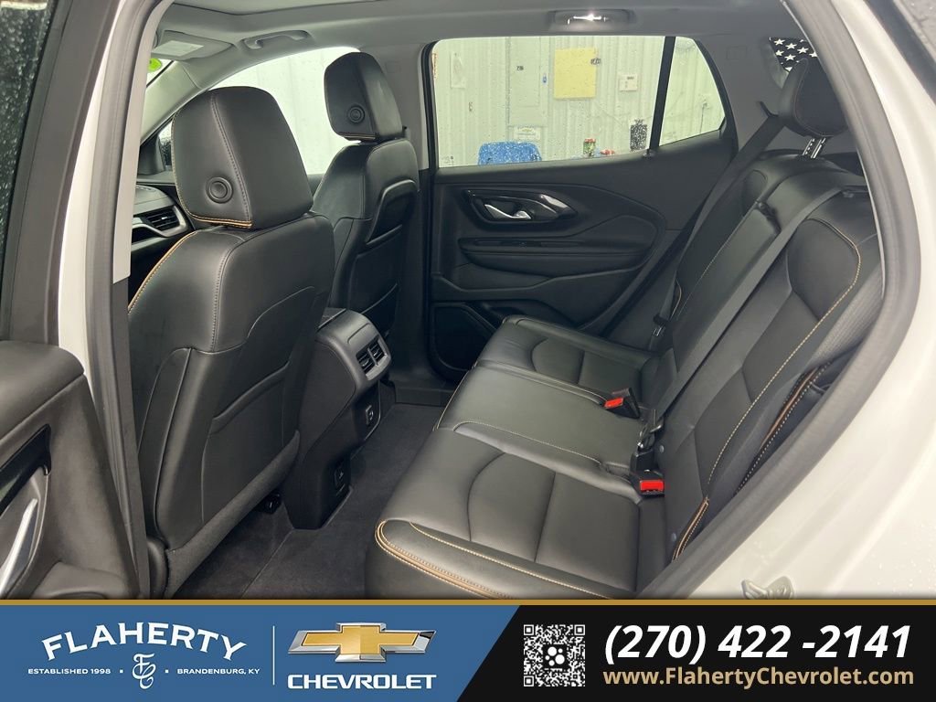 Used 2024 GMC Terrain AT4 w/ Tech Package image 11