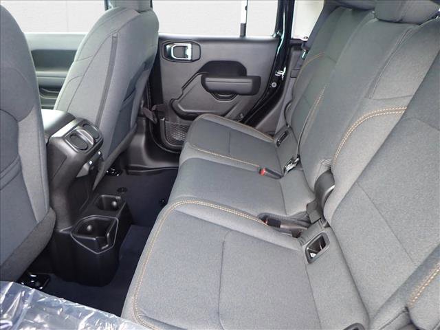 New 2025 Jeep Gladiator Willys AWD/4WD image 8