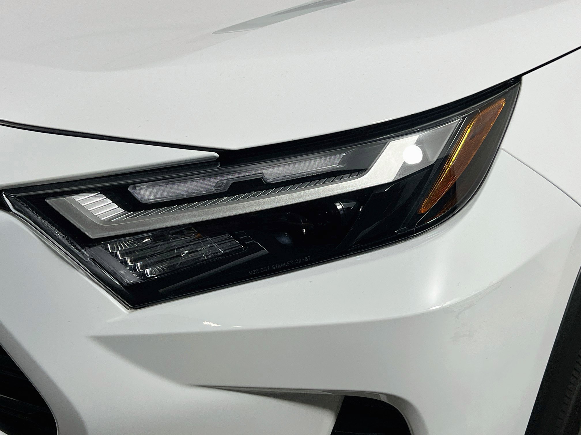 Used 2025 Toyota RAV4 XLE FWD image 12