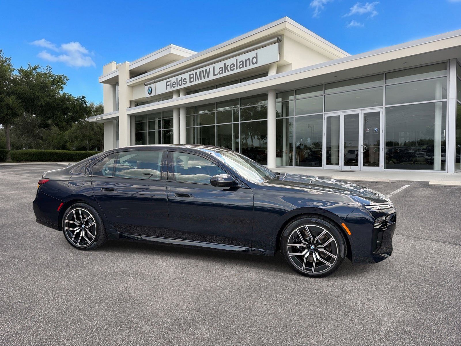 New 2026 BMW 740i RWD image 1
