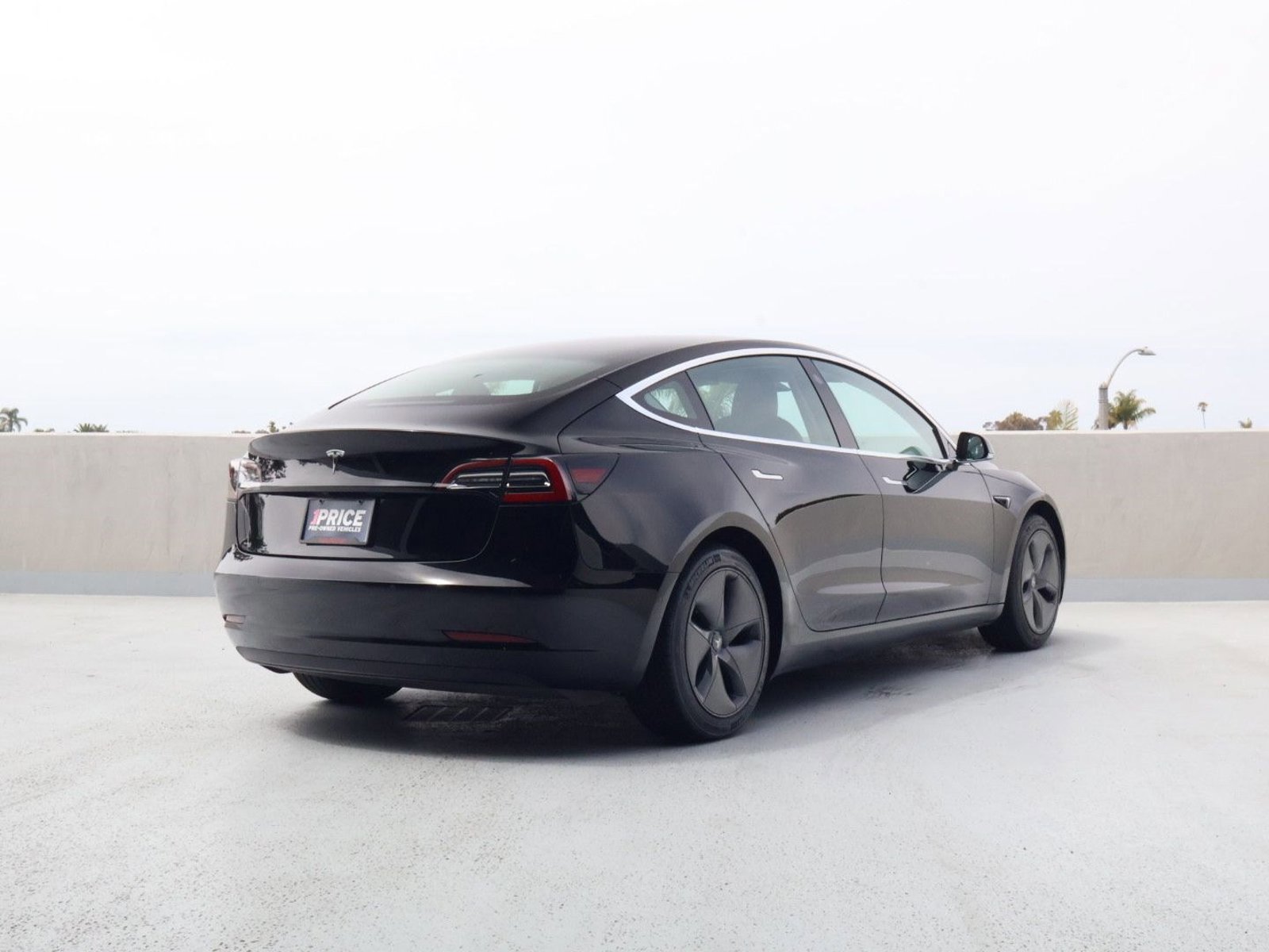Used 2020 Tesla Model 3 Standard Range Plus RWD image 9