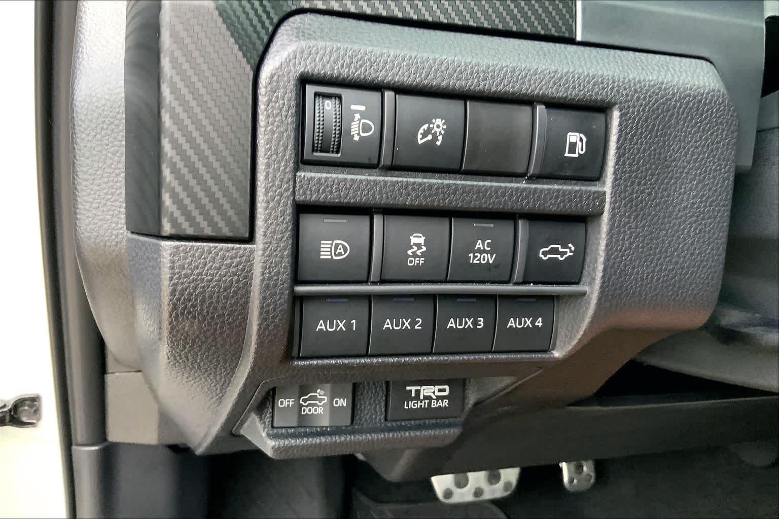 Used 2025 Toyota Tacoma TRD Pro AWD/4WD image 34