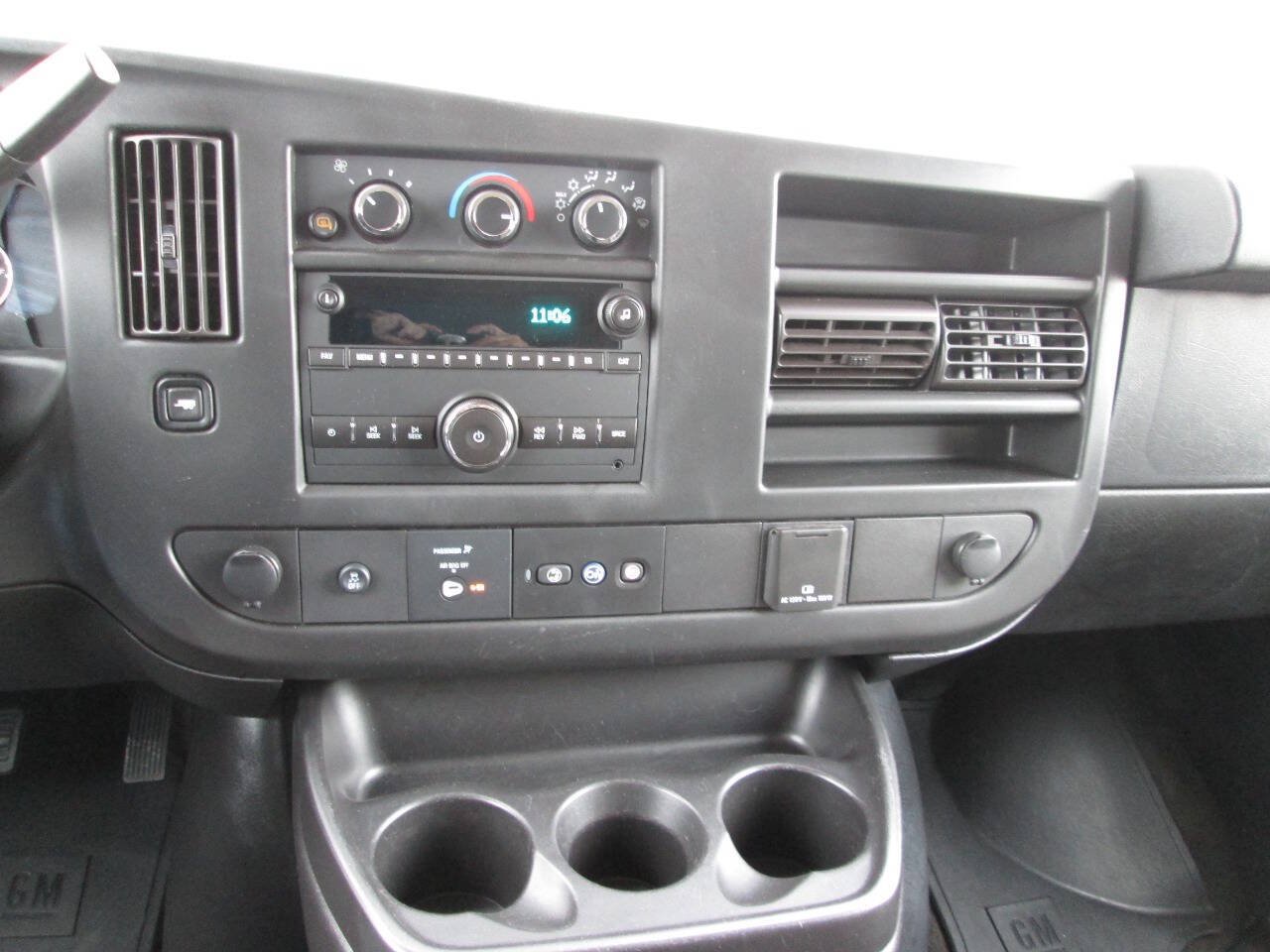 Used 2018 Chevrolet Express 3500 LT w/ LT Preferred Equipment Group RWD image 14