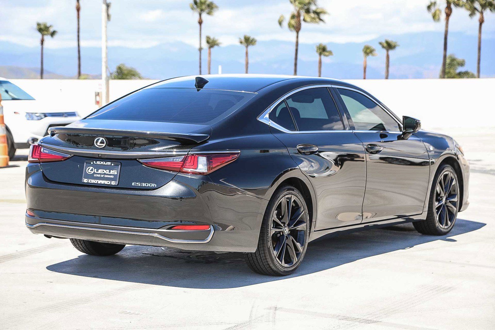 Used 2024 Lexus ES 300h F Sport w/ Accessory Package (Z2) FWD image 7