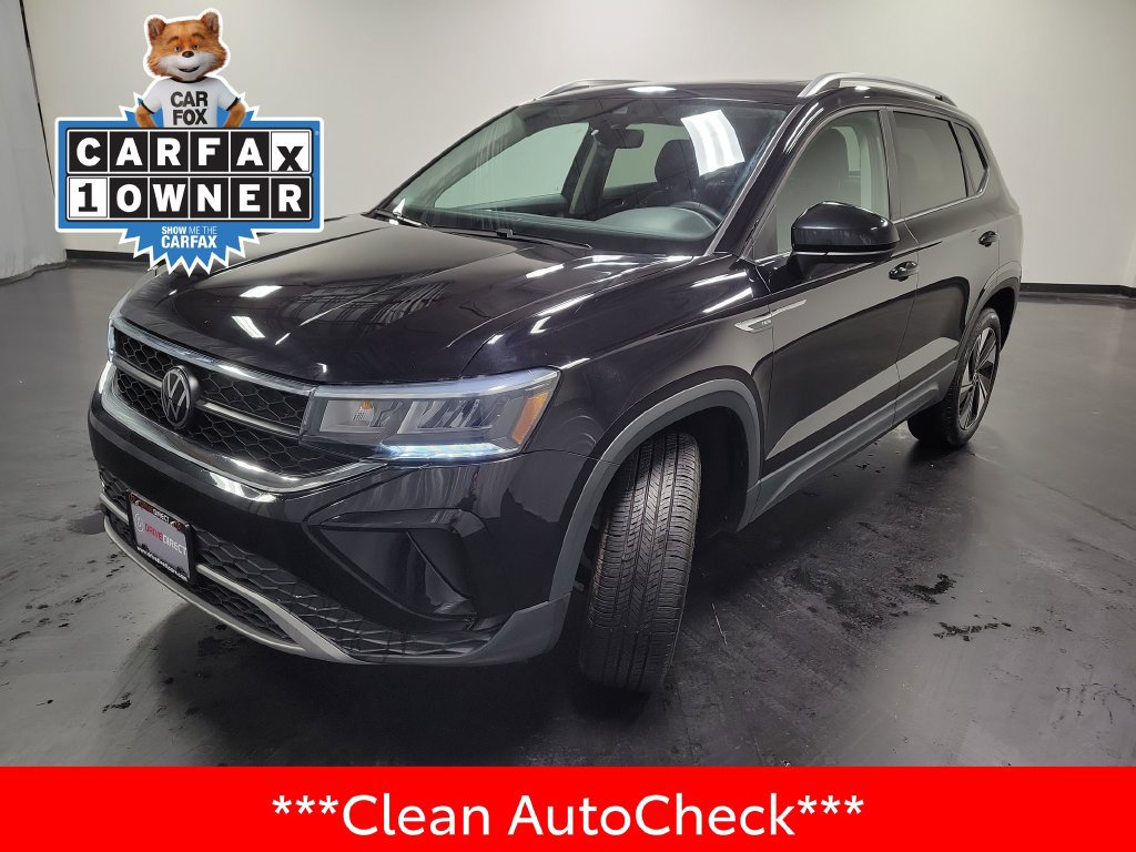 Used 2023 Volkswagen Taos SE w/ Panoramic Sunroof Package AWD/4WD image 4