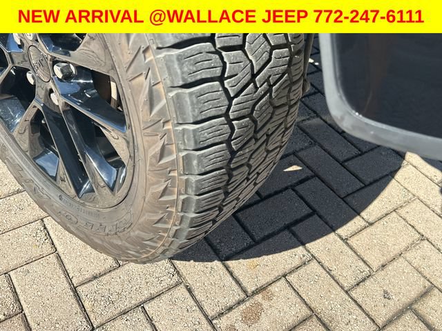 Used 2021 Jeep Gladiator Overland AWD/4WD image 13