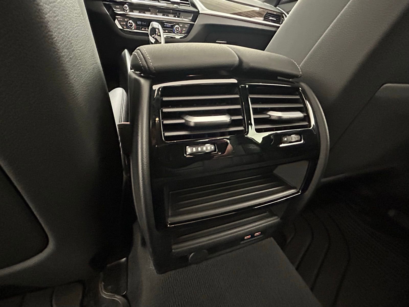 Used 2023 BMW 530i xDrive w/ Premium Package image 35