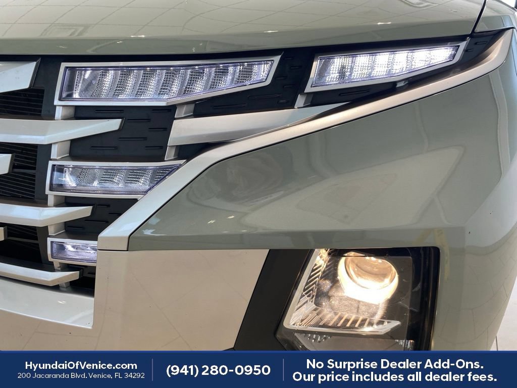 Certified 2023 Hyundai Santa Cruz SEL FWD image 11