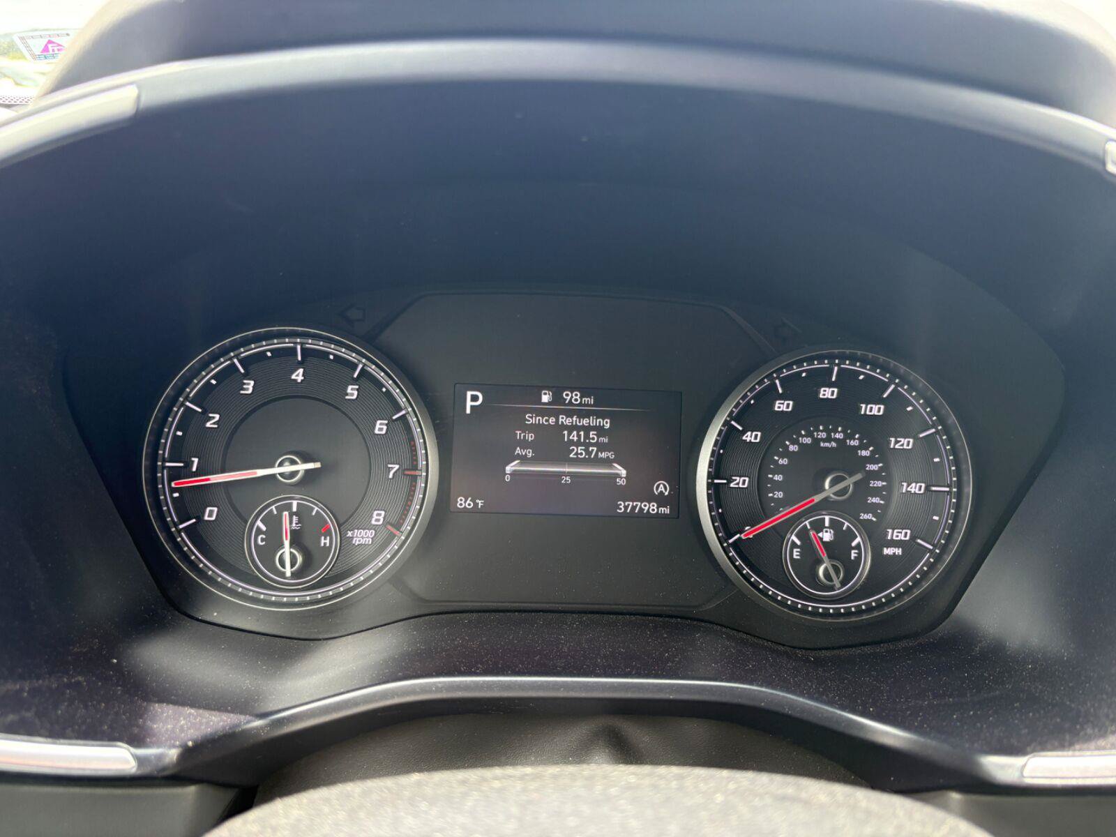 Used 2023 Hyundai Santa Fe SEL FWD image 2