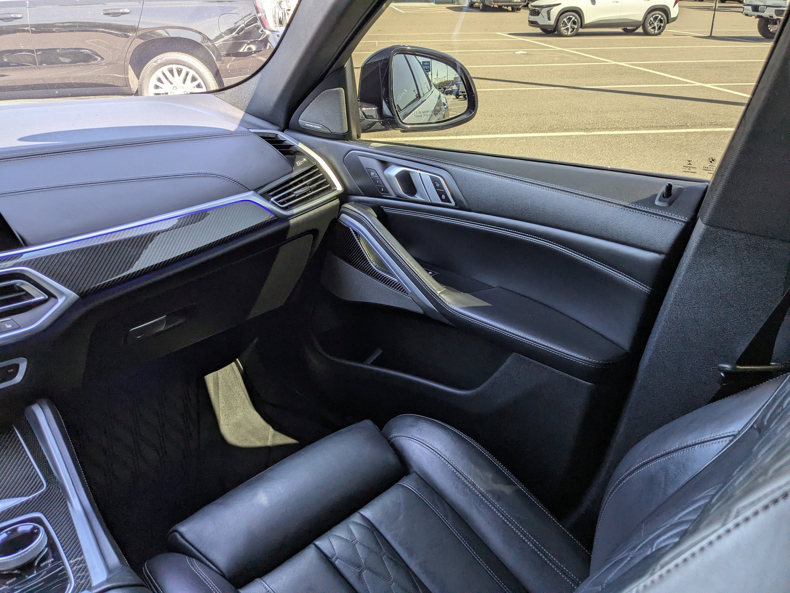 Used 2020 BMW X6 M50i w/ Executive Package image 18