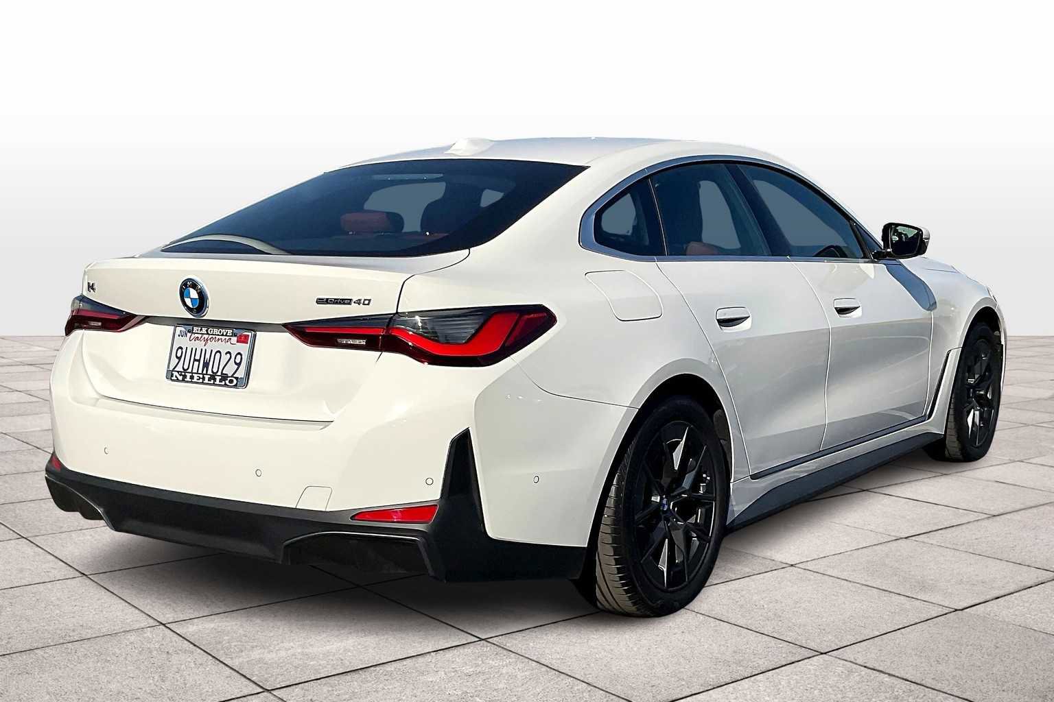 Used 2025 BMW i4 eDrive40 w/ Parking Assistance Package image 16