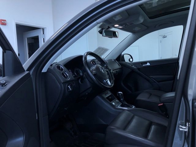 Used 2017 Volkswagen Tiguan Wolfsburg Edition AWD/4WD image 11