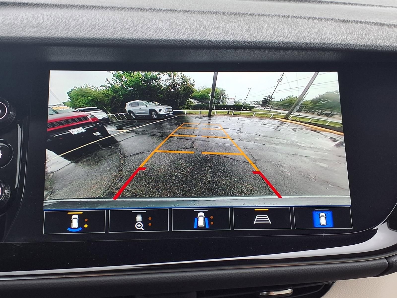 Certified 2023 Buick Envision Avenir image 5