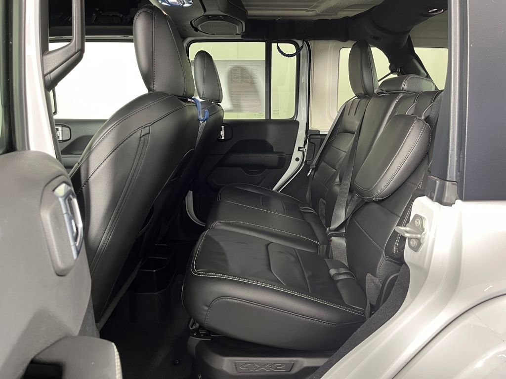 Used 2022 Jeep Wrangler Unlimited Sahara image 12