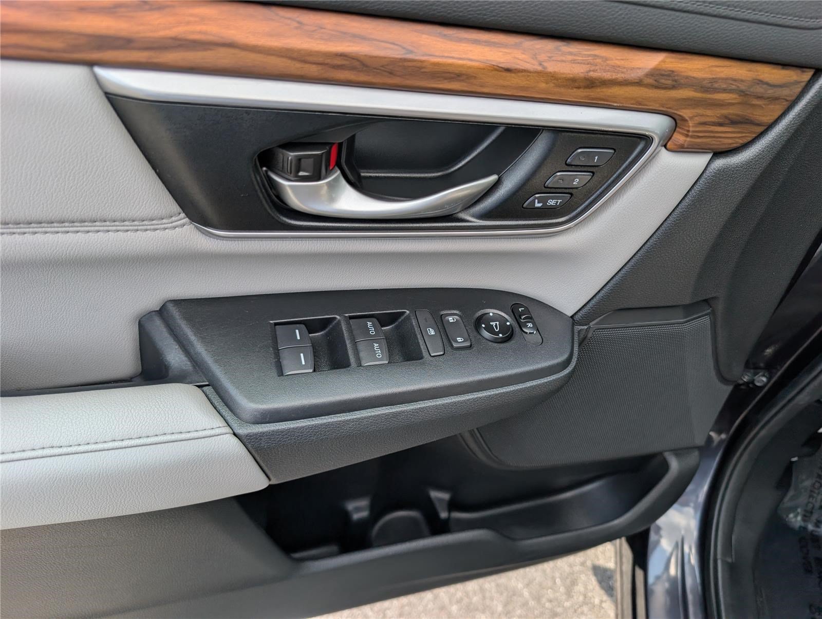 Used 2017 Honda CR-V Touring image 20