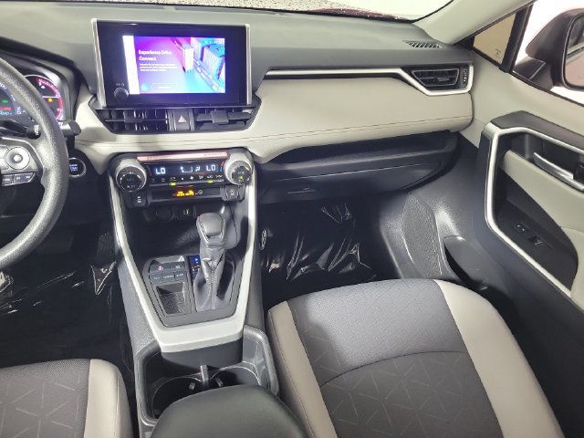 Used 2024 Toyota RAV4 XLE w/ Convenience Package FWD image 17