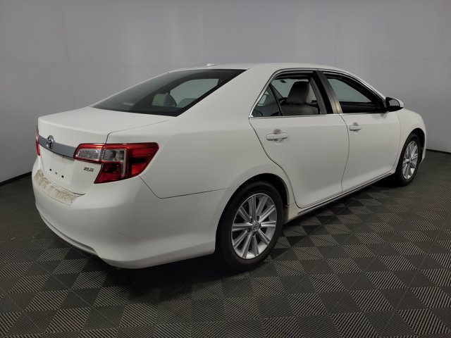 Used 2014 Toyota Camry XLE w/ Leather Package FWD image 7