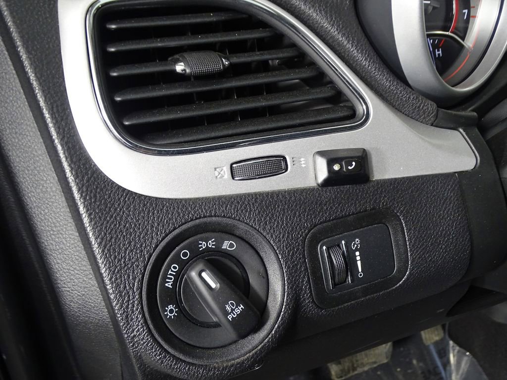 Used 2019 Dodge Journey SE w/ Connectivity Group image 24