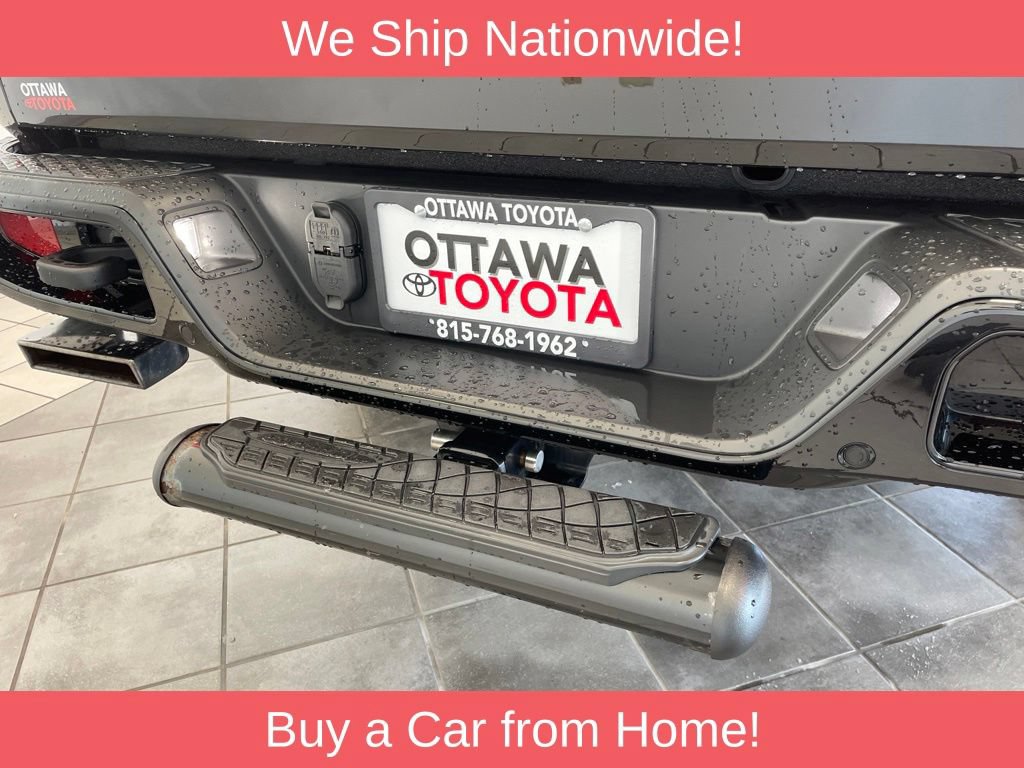 Used 2023 Jeep Gladiator Overland AWD/4WD image 17