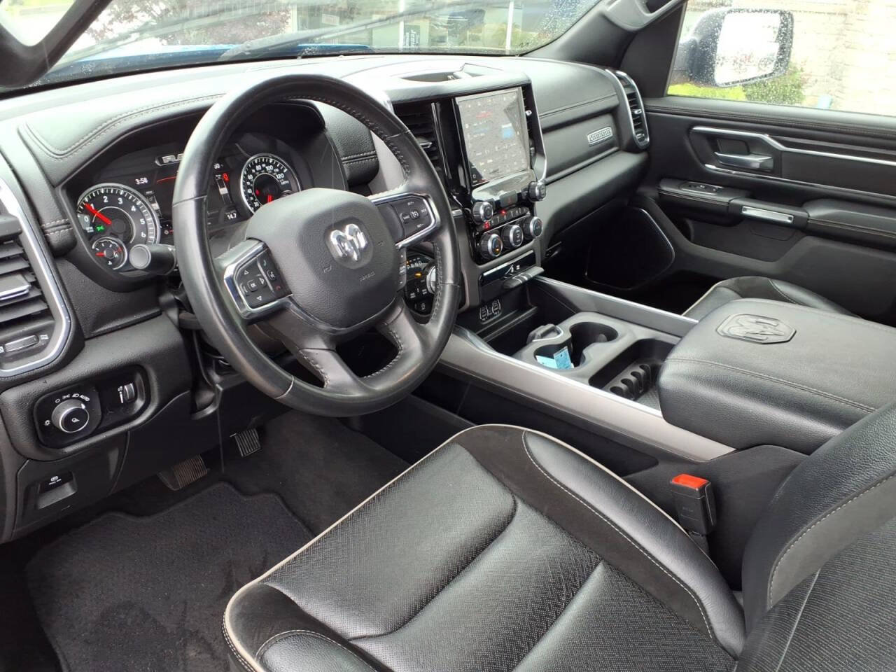 Used 2024 RAM 1500 Laramie AWD/4WD image 21