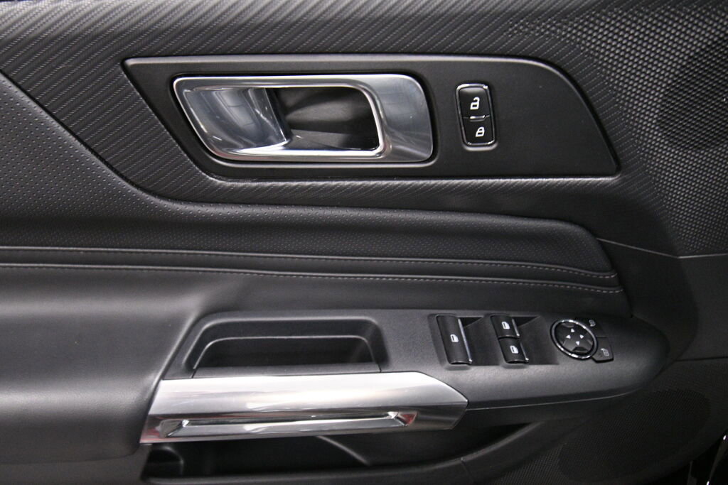 Used 2025 Ford Mustang Premium RWD image 12