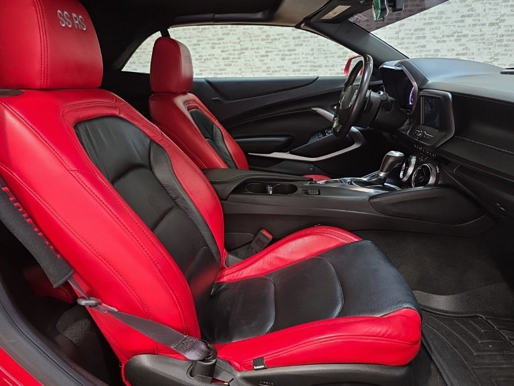 Used 2016 Chevrolet Camaro LT w/ RS Package image 14