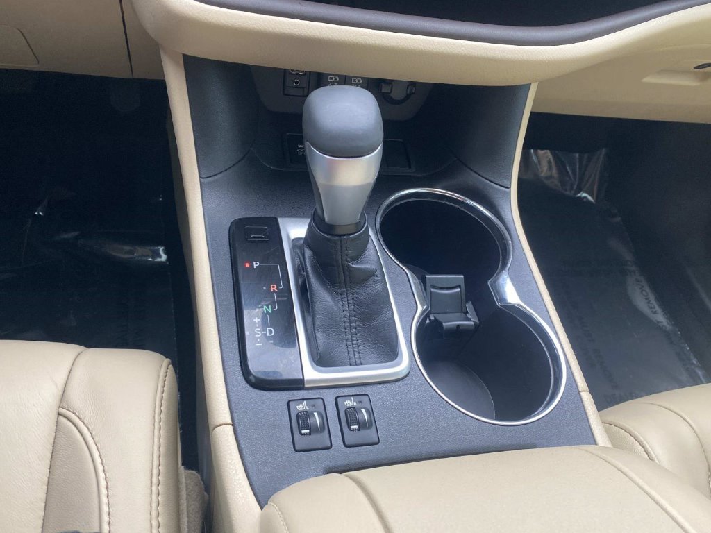 Used 2018 Toyota Highlander XLE FWD image 30