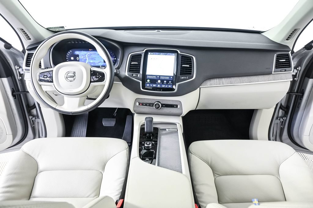 Certified 2025 Volvo XC90 T8 Core w/ Protection Package AWD/4WD image 19
