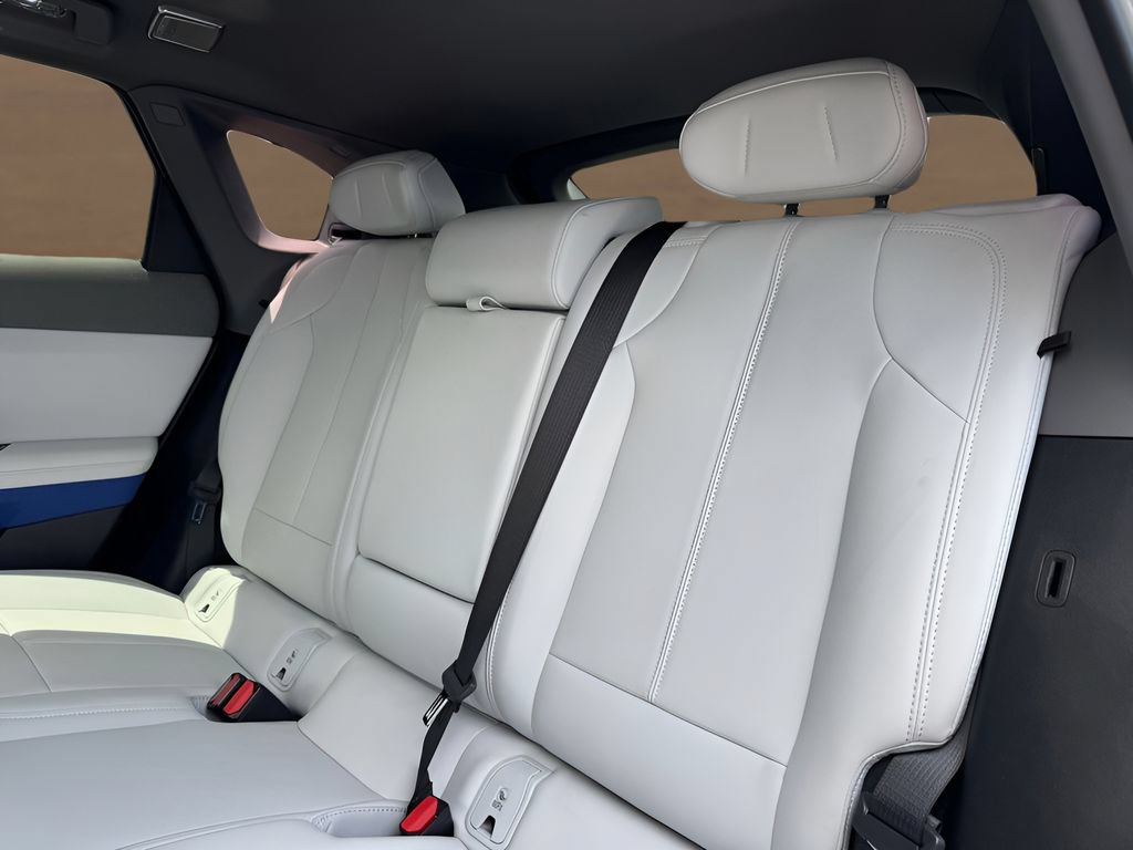 New 2026 Cadillac Optiq Sport 1 w/ LPO, Floor Liner Package AWD/4WD image 19