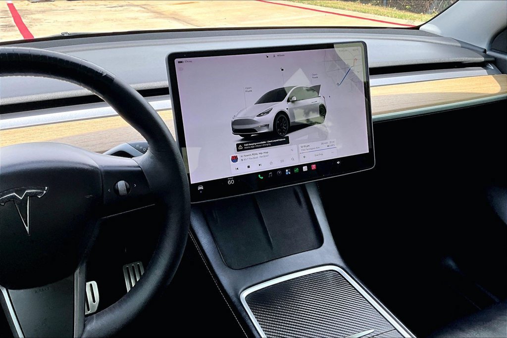 Used 2022 Tesla Model Y Performance AWD/4WD image 8