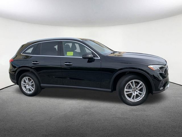Used 2025 Mercedes-Benz GLC 300 4MATIC image 15
