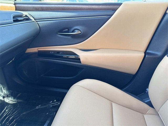 Certified 2025 Lexus ES 300h F Sport image 22