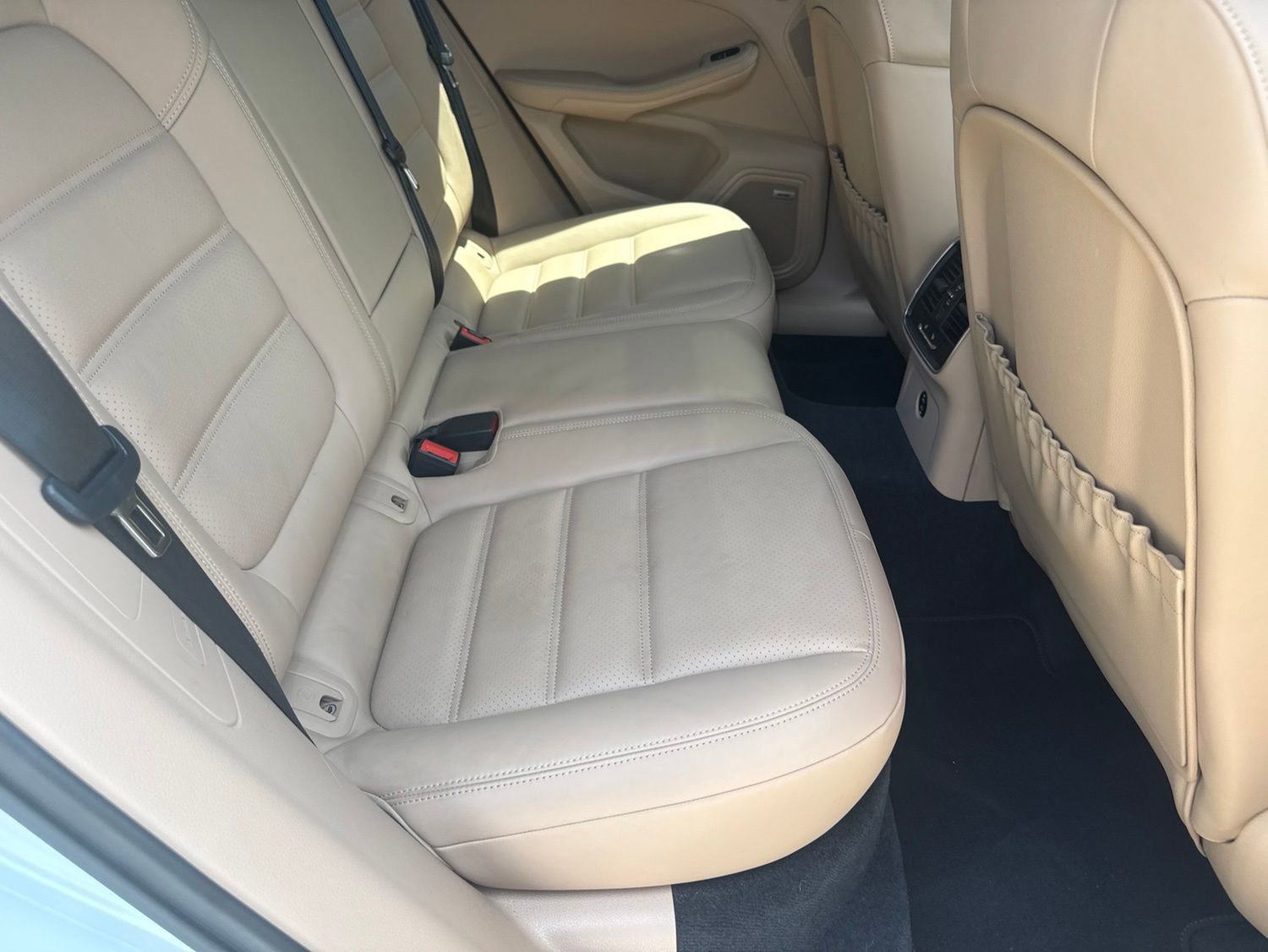 Used 2022 Porsche Macan S AWD/4WD image 49