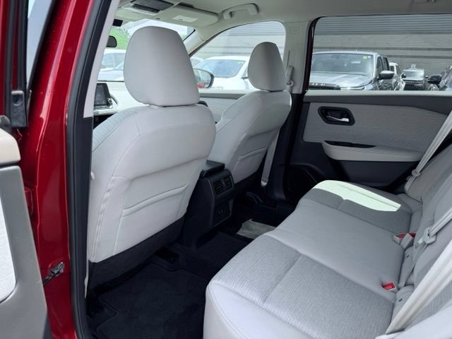 Used 2022 Nissan Rogue SV AWD/4WD image 20
