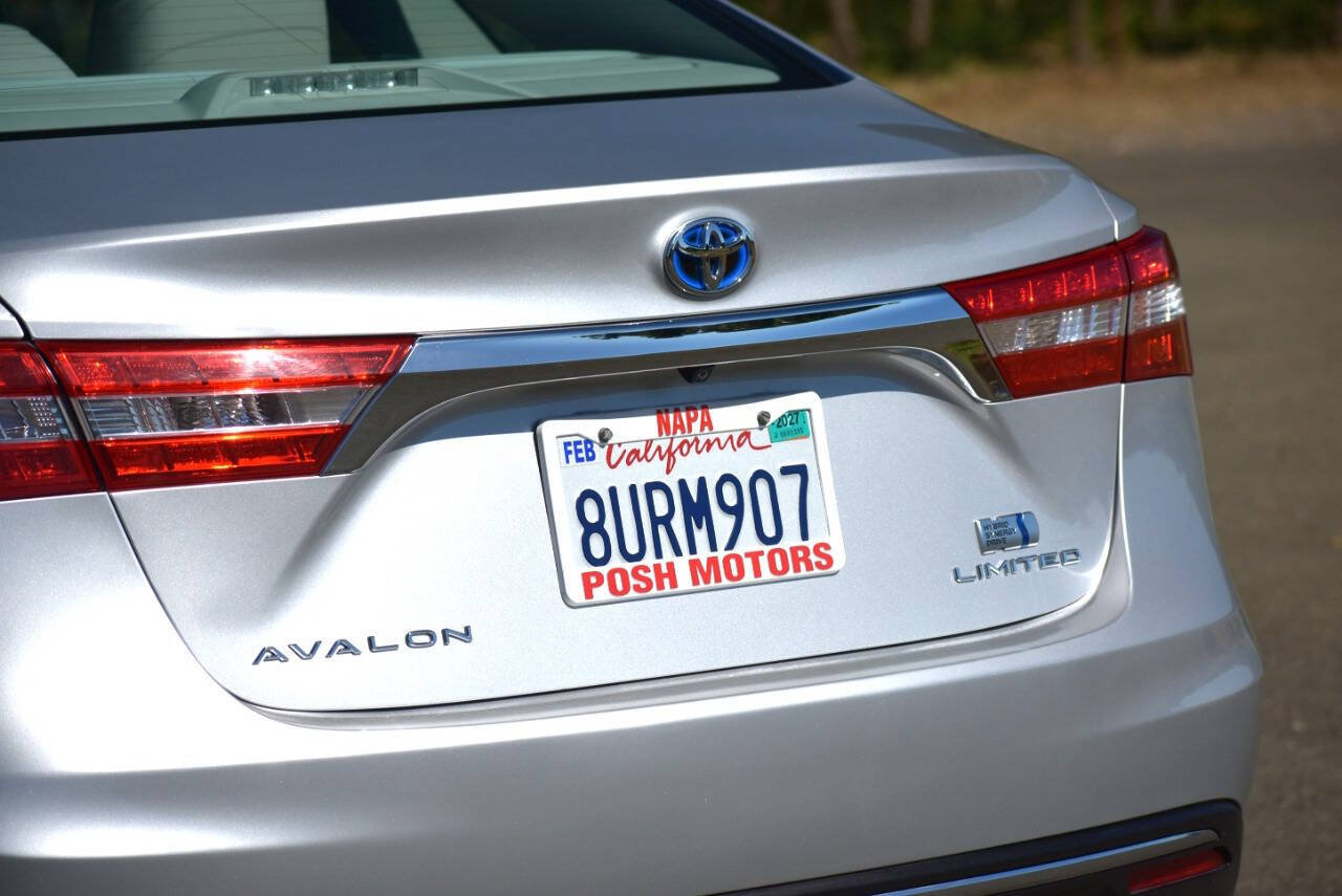 Used 2014 Toyota Avalon Limited w/ Technology Package FWD image 8