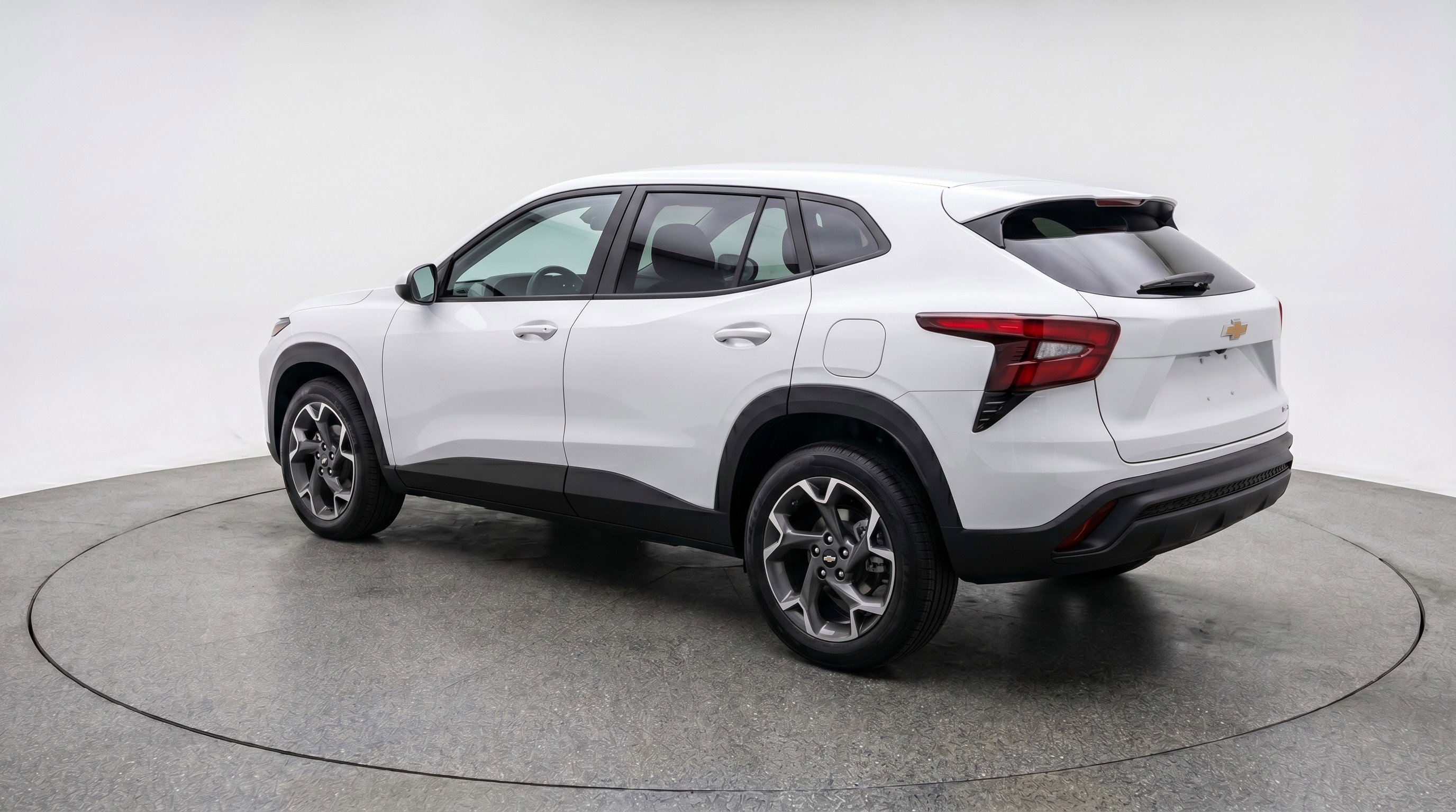 Used 2025 Chevrolet Trax LT FWD image 6
