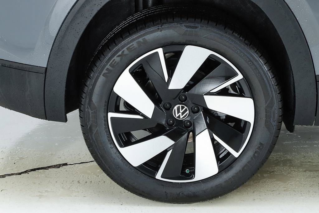 New 2026 Volkswagen Atlas Cross Sport SE image 13