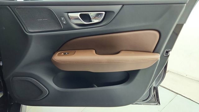 New 2026 Volvo V60 B5 Cross Country Plus w/ Protection Package Premier AWD/4WD image 36