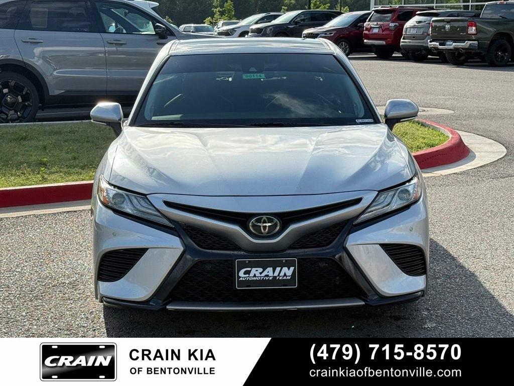 Used 2018 Toyota Camry XSE FWD image 2