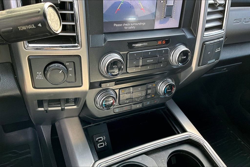 Certified 2018 Ford F250 Platinum w/ Platinum Ultimate Package image 28
